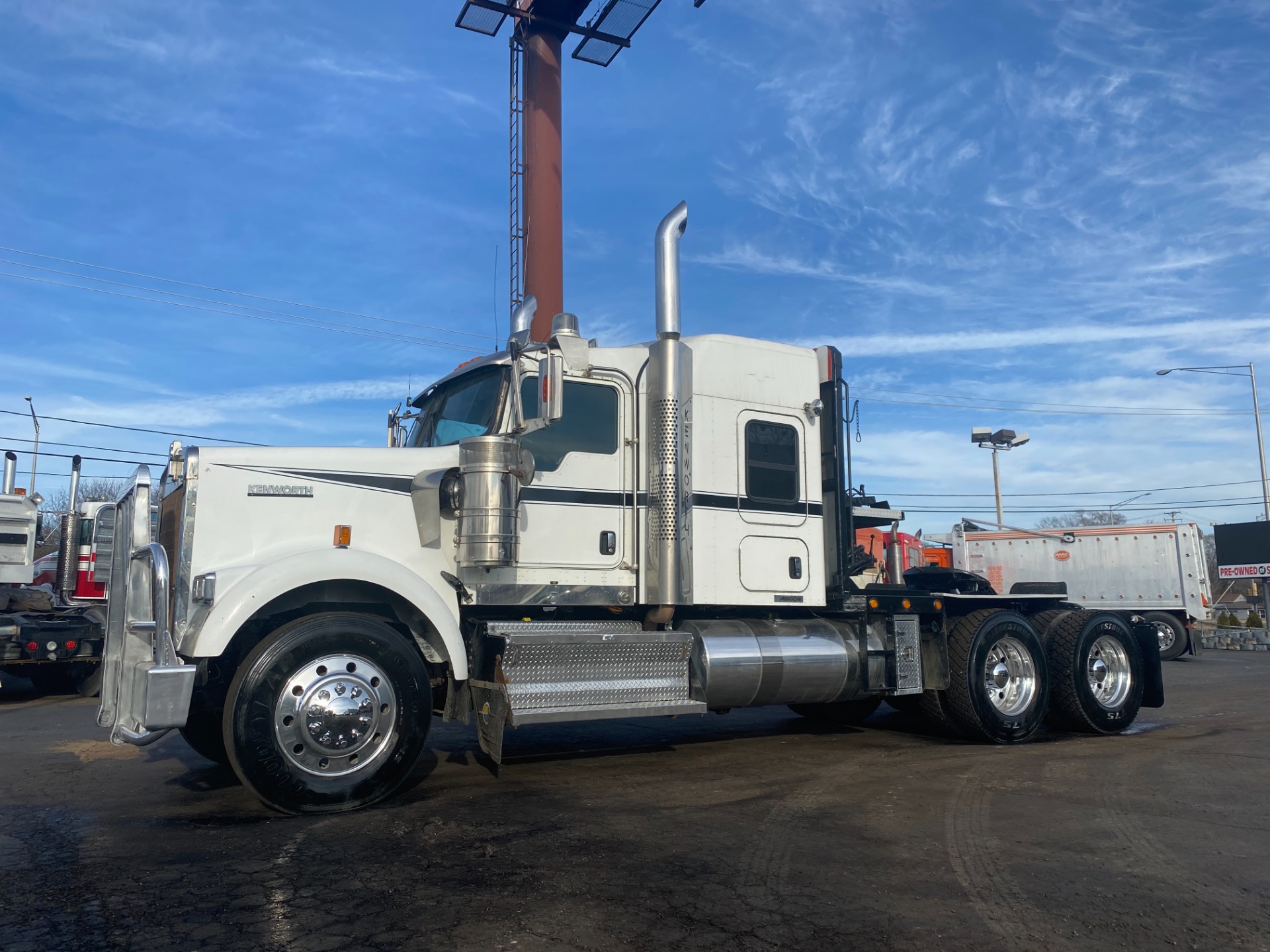 2012 Kenworth W900 Sleeper Winch Tractor - Inventory