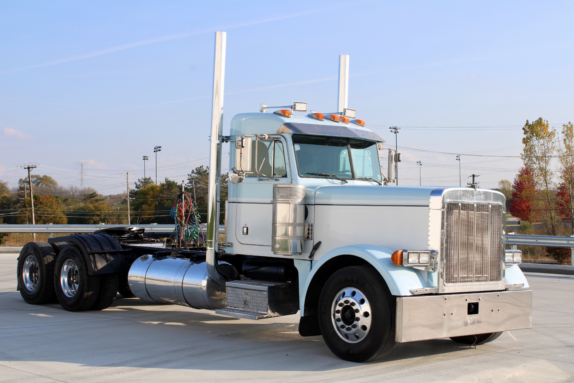 1998 Peterbilt 379 Day Cab - CAT 3406 - 490 Horsepower - Wet Kit